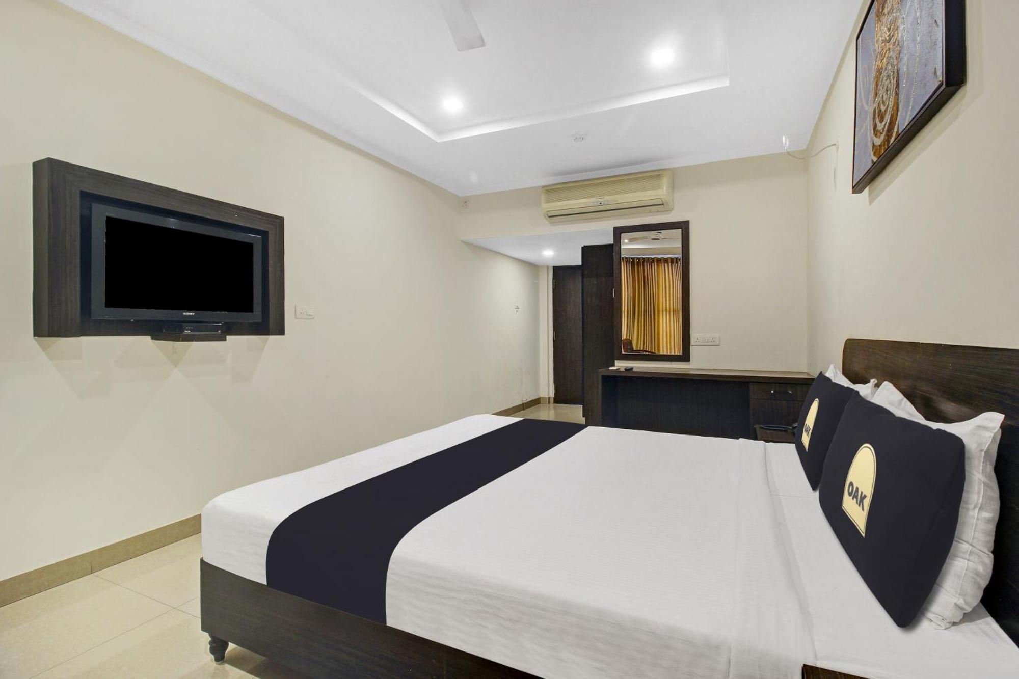Super Townhouse Oak Lb Nagar Ramoji Hotel Haidarábád Kültér fotó
