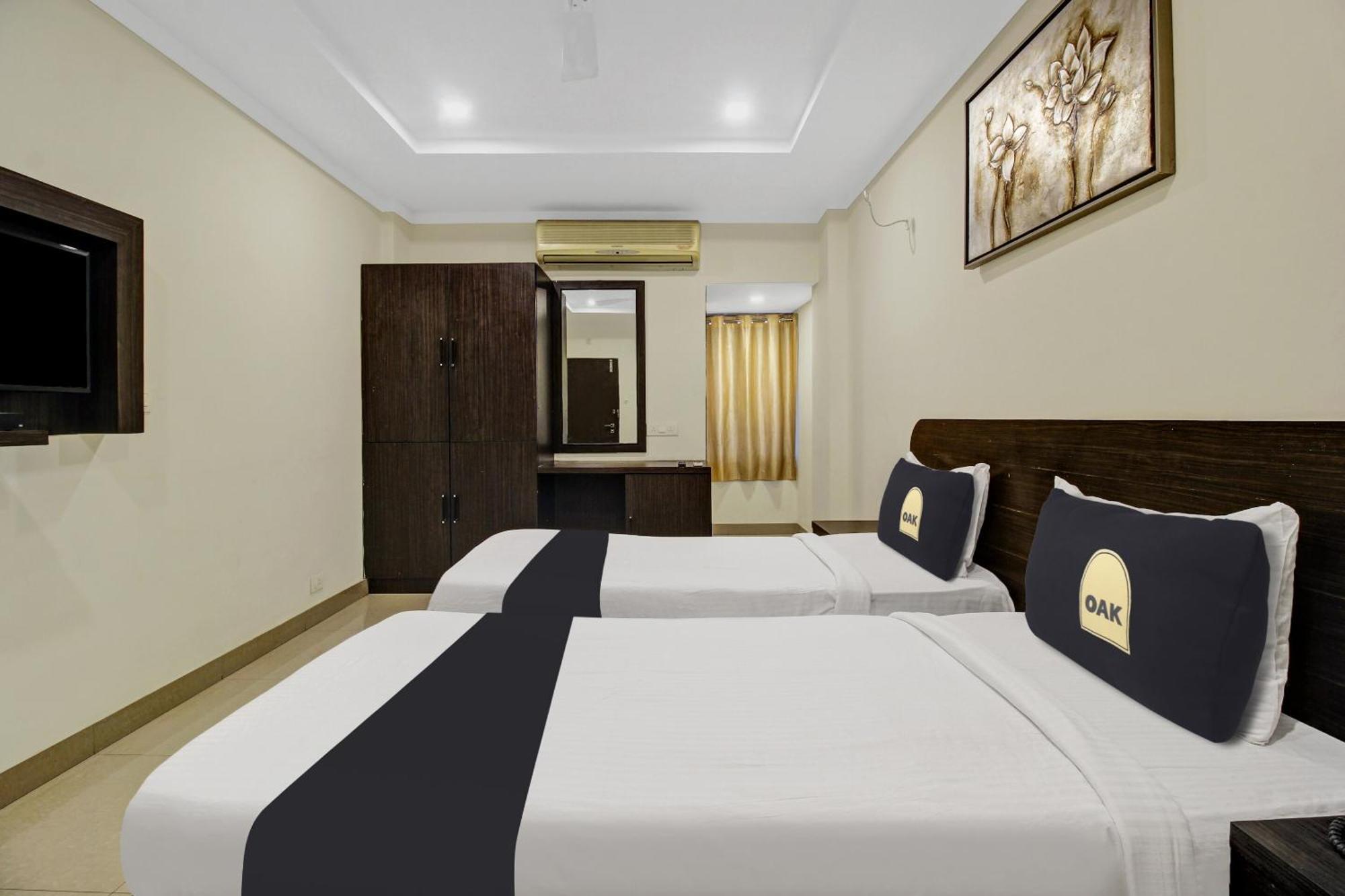 Super Townhouse Oak Lb Nagar Ramoji Hotel Haidarábád Kültér fotó