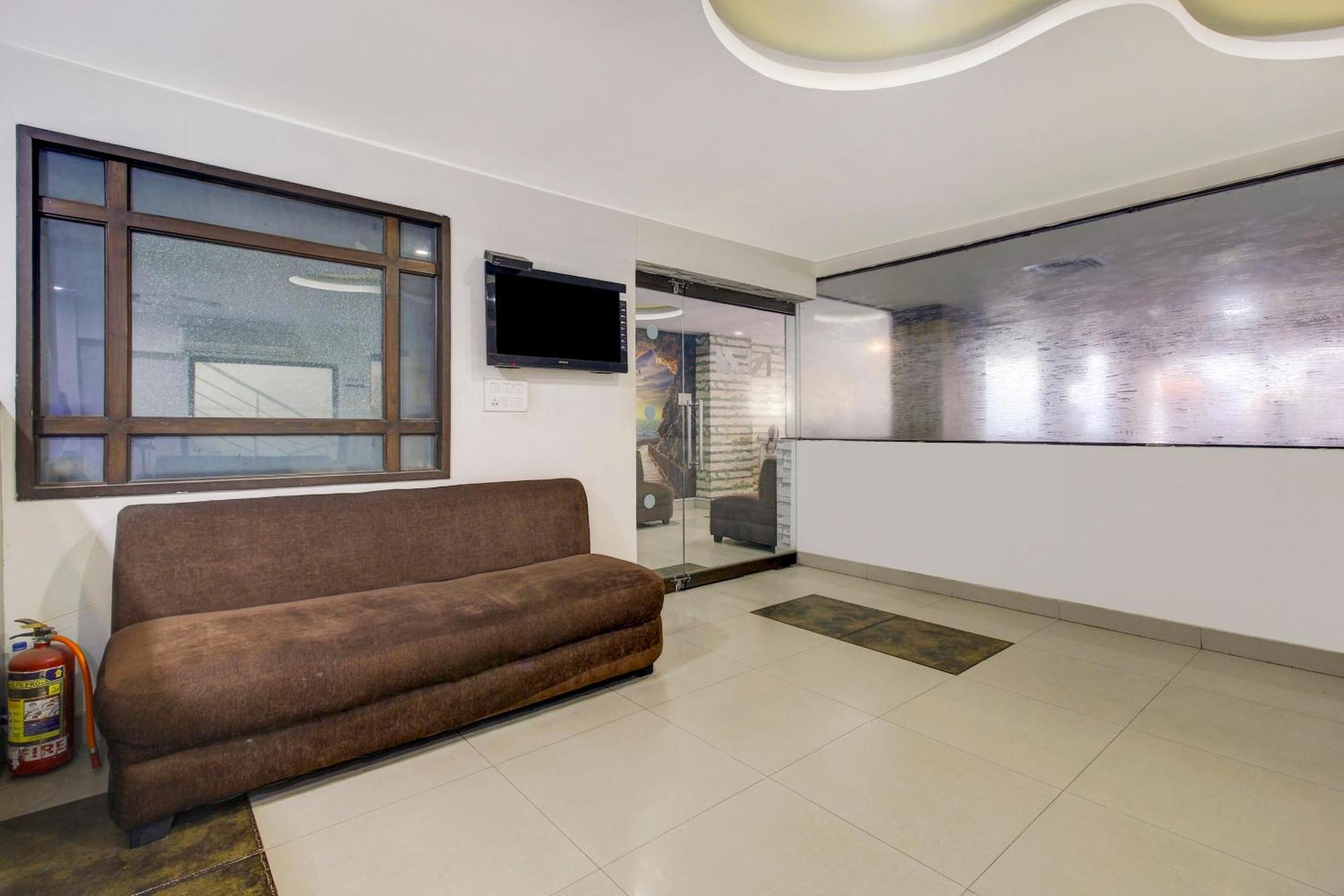 Super Townhouse Oak Lb Nagar Ramoji Hotel Haidarábád Kültér fotó
